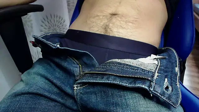 Snapshot of Jonnyyy18teen chatting on October 5, 11:47 am Jonnyyy18teen online show from October 5, 11:47 am