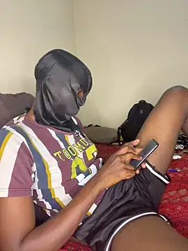 Gifttheskimaskboy online show from March 3, 6:04 pm