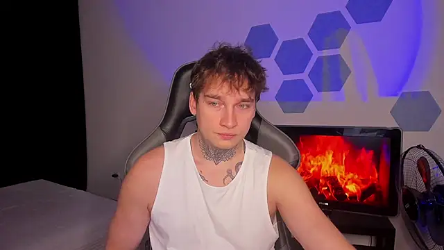 Chris Tyson online show from October 16, 7:33 pm