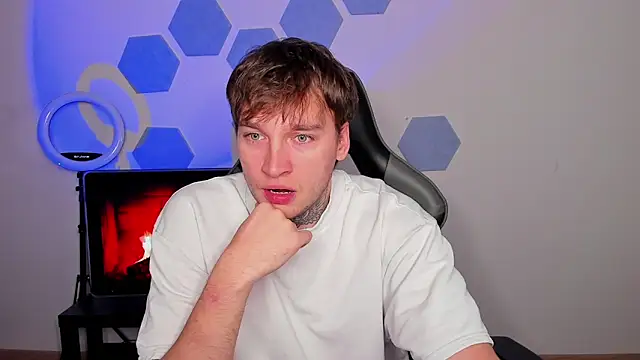 Chris Tyson online show from October 25, 10:11 pm