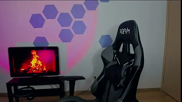 Chris Tyson online show from February 24, 11:43 am