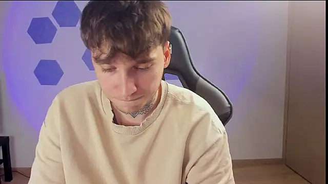 Chris Tyson online show from January 18, 8:09 pm