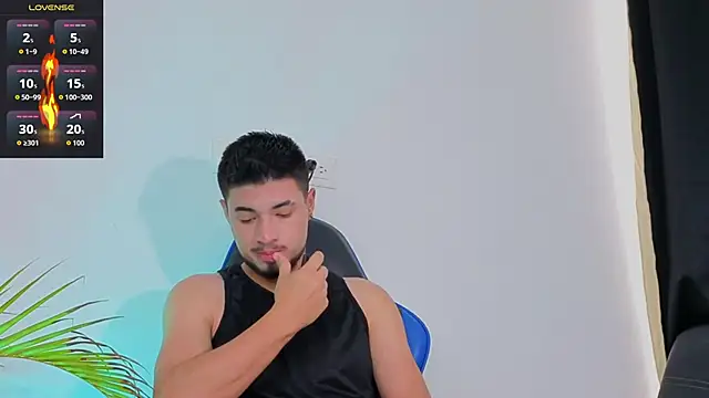 EdwardRoss  online show from December 18, 9:55 pm