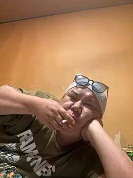 punk0805 online show from September 25, 11:31 am