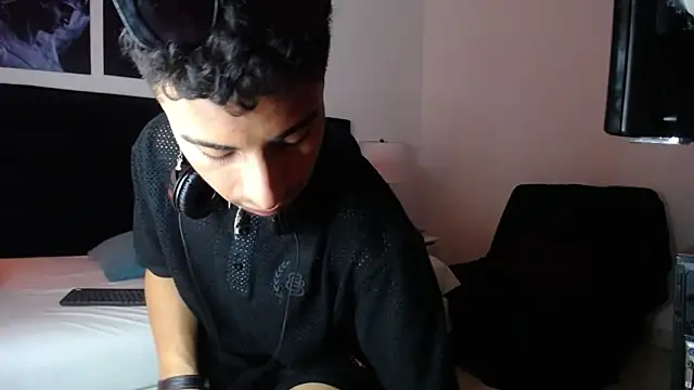 JuanCamiilo 66 online show from January 8, 4:12 am