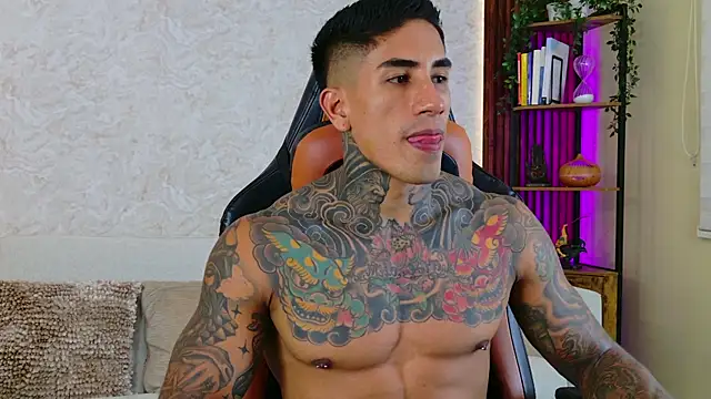 AdanReilly online show from October 23, 8:45 pm