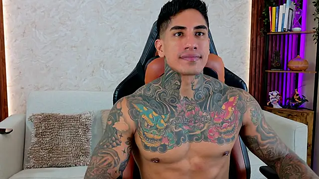 AdanReilly online show from March 25, 9:19 pm