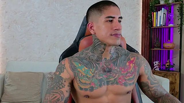 AdanReilly online show from April 15, 3:56 pm