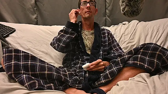 joeiandola online show from October 6, 4:44 pm