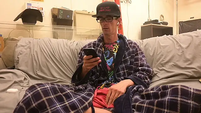 joeiandola online show from April 8, 6:27 pm