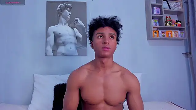 MagnusKing  online show from September 13, 4:02 am