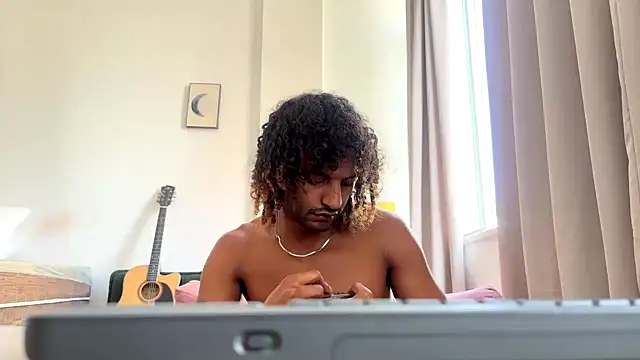 gerson173Hugo online show from April 1, 11:23 am