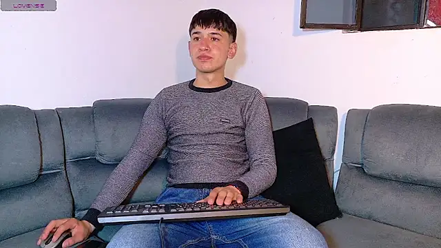 Mr daren  online show from November 19, 8:09 pm