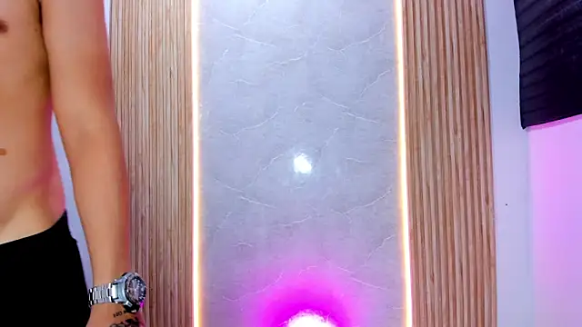 wild demongirl online show from December 20, 6:37 pm