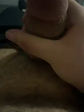 Snapshot of mario24thunder chatting on December 23, 11:28 pm mario24thunder online show from December 23, 11:28 pm