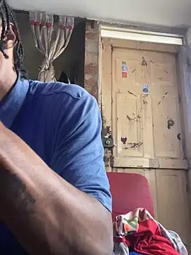 Larry-n-clouds online show from December 5, 1:07 pm