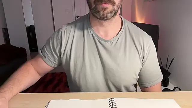 Snapshot of Mr_Beef chatting on February 7, 4:03 pm Mr Beef online show from February 7, 4:03 pm