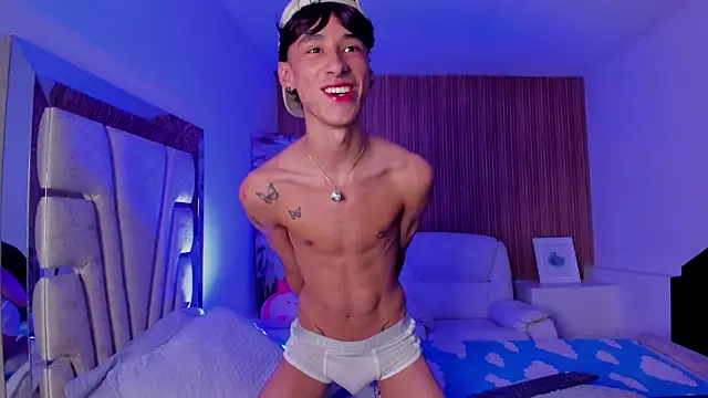 Snapshot of JasperCooper_ chatting on October 20, 1:37 pm JasperCooper online show from October 20, 1:37 pm