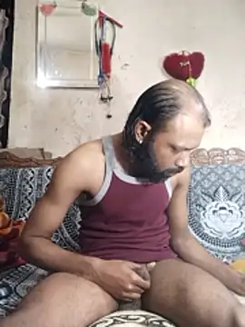 BadBoySmoker7070 online show from February 20, 3:14 am