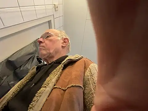 martxxxxx online show from December 15, 10:07 am