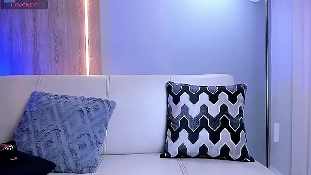 SymonPrince online show from October 29, 10:24 pm