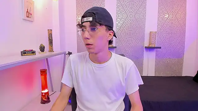 Nikolay Gregori online show from December 16, 4:52 am