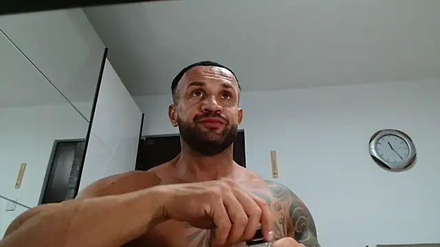 Magnificmuscles89 online show from March 14, 9:22 pm