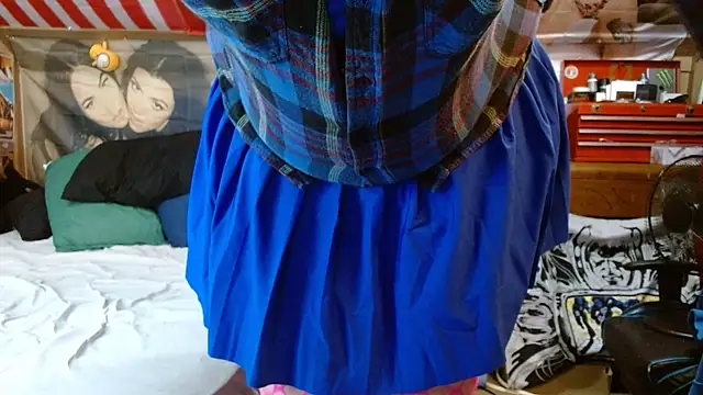 cosmicjones online show from October 18, 12:43 pm