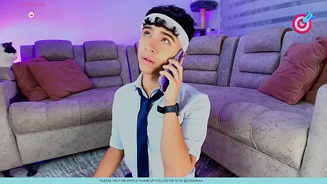 Niico Cruz online show from October 17, 5:11 am