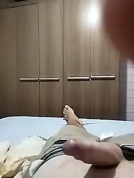 danielsafado222 online show from March 8, 7:07 pm