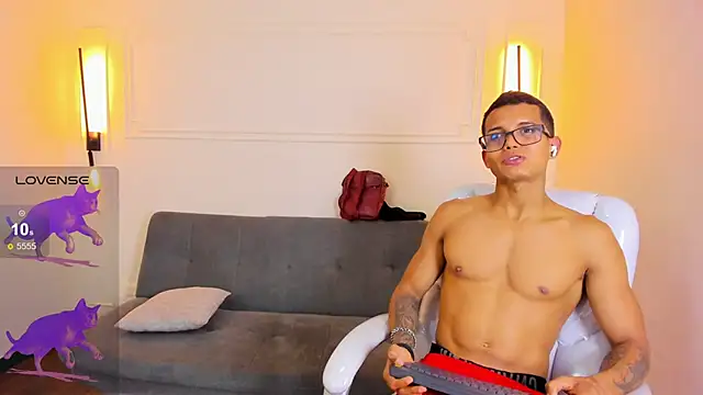 Paradise boy s online show from February 20, 7:15 pm