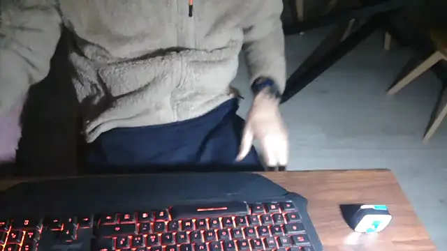 Adri gard online show from April 10, 8:38 pm