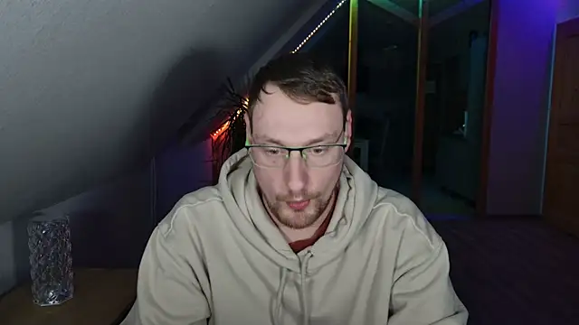 Relsxboy online show from March 5, 9:39 pm