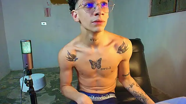 mateodeamjo online show from March 8, 1:58 am