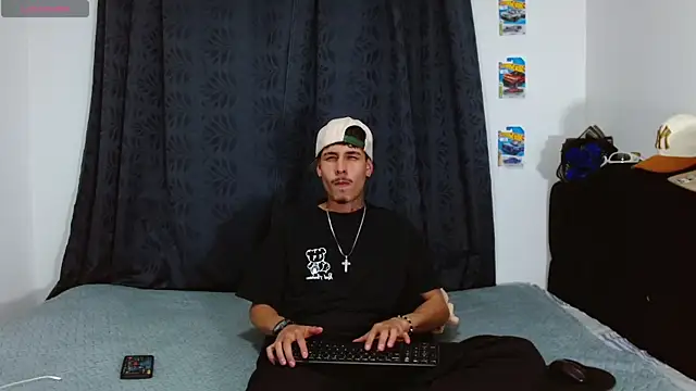 Bastiaan 28 online show from November 6, 3:53 am