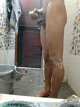 Snapshot of yashzae chatting on March 16, 5:47 am yashzae online show from March 16, 5:47 am