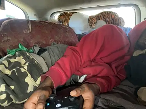 SlimeCrownzOut5 online show from November 2, 3:27 pm