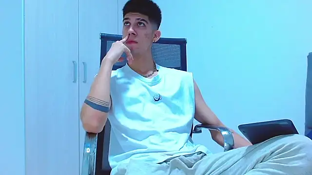 jhony-sex online show from October 28, 3:42 am