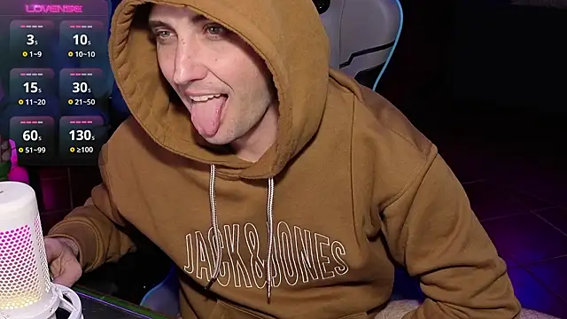 Gil gamesh90 online show from March 5, 6:15 pm