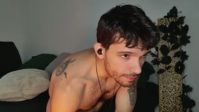 JackDesFeux online show from November 17, 1:25 pm