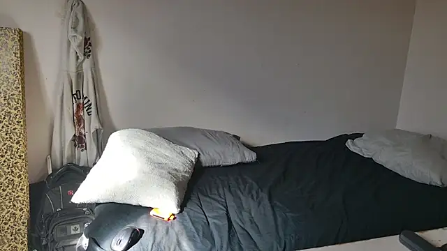 JackDesFeux online show from March 19, 7:06 pm