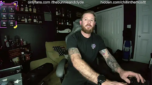 chillinthemosttt online show from February 3, 3:15 am