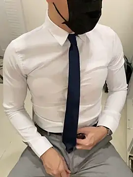 harrylouis1357 online show from December 31, 2:14 pm