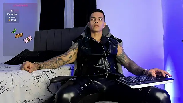 Aron Dark online show from October 2, 12:14 am