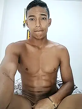 Snapshot of Demiansteven2 chatting on February 22, 1:34 pm Demiansteven2 online show from February 22, 1:34 pm