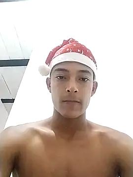 Snapshot of Demiansteven2 chatting on December 21, 12:59 pm Demiansteven2 online show from December 21, 12:59 pm