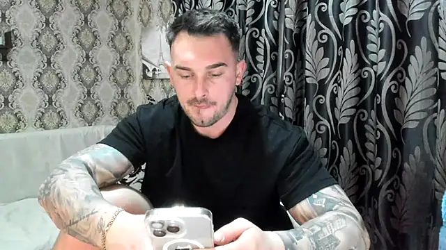 Jonmusclemaster online show from February 19, 9:33 pm