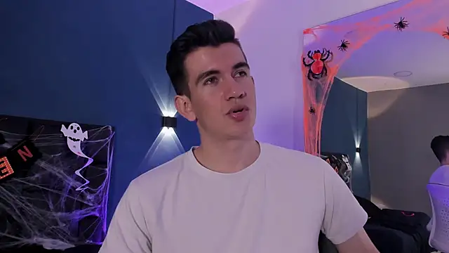 MikaelSlow online show from October 31, 4:36 am