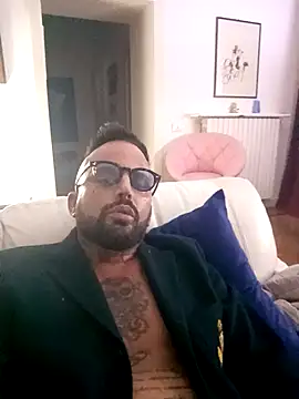 mistermaseratidick online show from October 25, 3:19 am