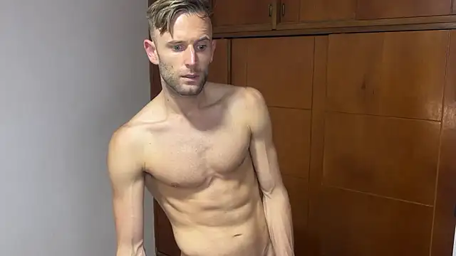 aquilesmade online show from December 14, 2:01 am